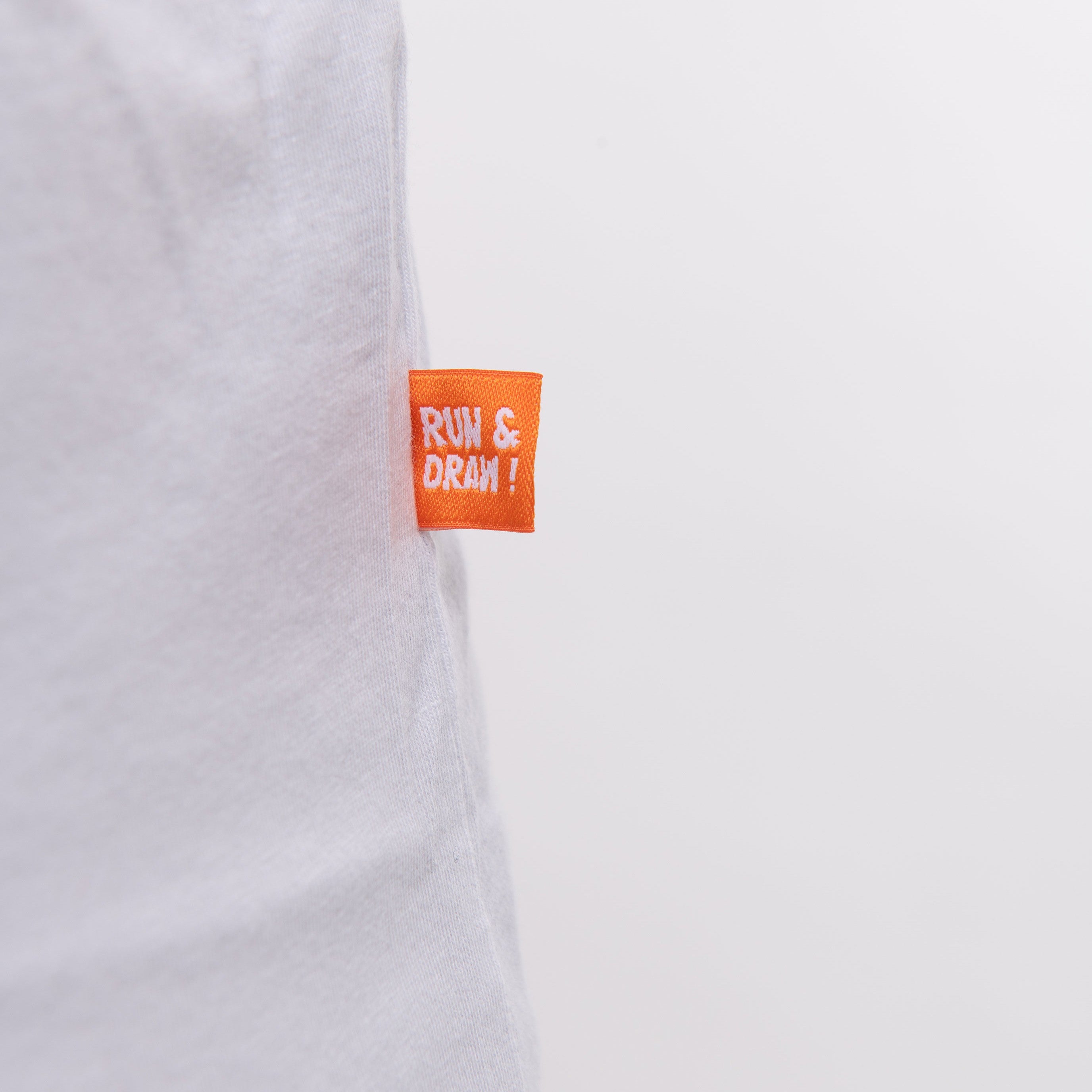 Le T-shirt unisexe After Run "Flying shoes"